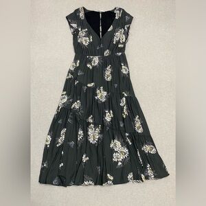 Free People All Got Maxi Length Tiered V Neckline Black Floral Dress Sz 8 Boho